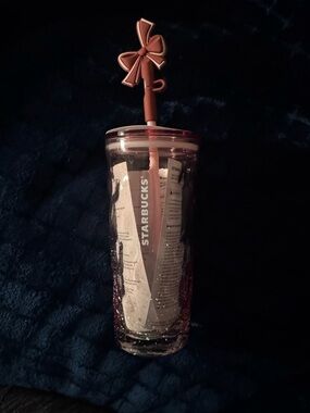 New Starbucks Pink Snow Glass With Bow Silicone Topper Cup Tumbler 18 Oz Grande